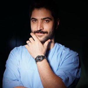 الدكتور رجببور - جراح الأنف الإيراني